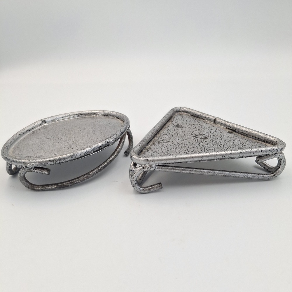 Set of 2 Mexican Metal Candle Holders Oval Triangular 1 Inch Tall Footed Unique - Picture 1 of 11